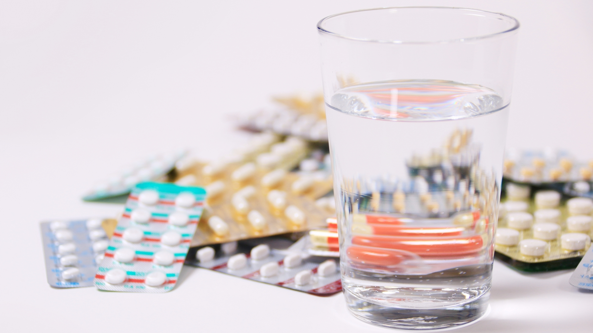 ヨシカワ｜菊名池薬局(妙蓮寺駅)｜滝の川薬局(神奈川駅)